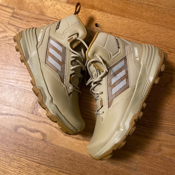 adidas Terrex Men\'s Khaki/Tan Trail Boots